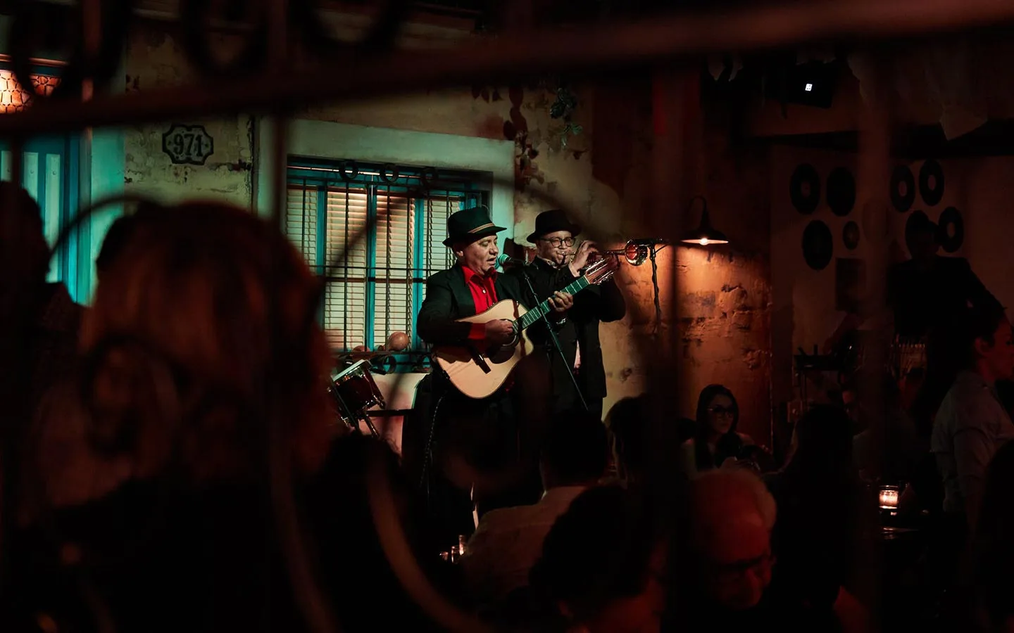Musicians performing at Cafe La Trova Musicians performing at Cafe La Trova