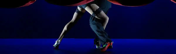 Tango dance at C'est Rouge
