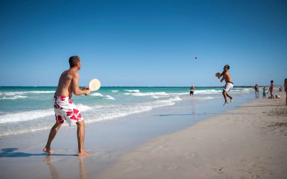 SOBE paddleball