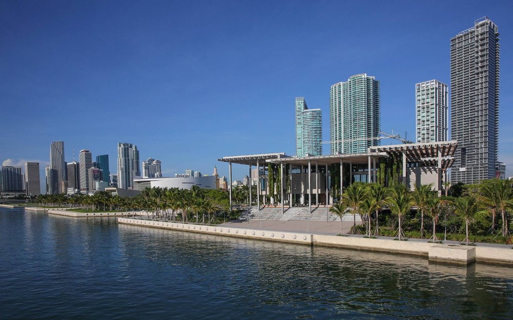 View of Downtown Miami and the PAMM from Biscayne Bay