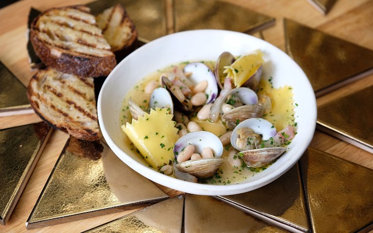 Cannelini and clams Cannelini and clams