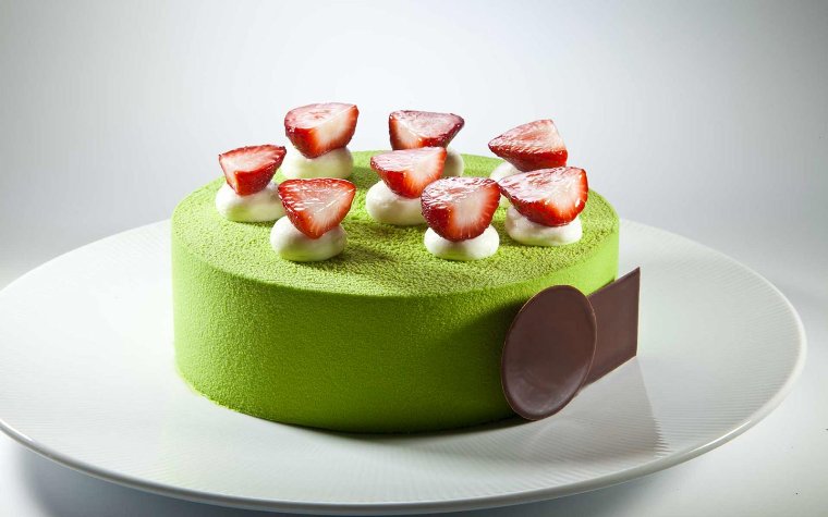 Bachour pistachio strawberry entremet Bachour pistachio strawberry entremet