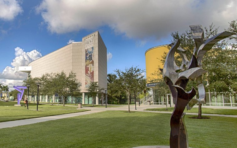 Exterior view of FIU Frost Museum