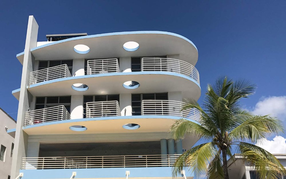 Boutique Hotel avec des cercles sur Ocean Drive