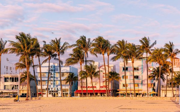 海洋大道上的装饰艺术酒店South Beach