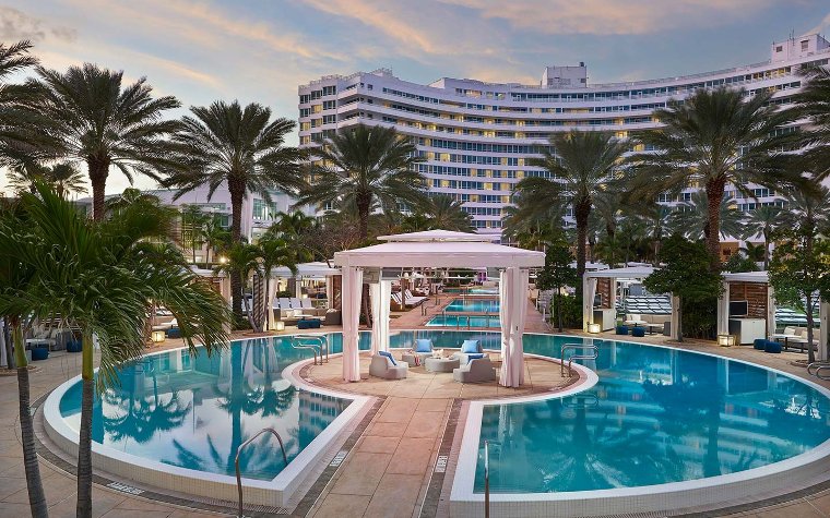 Poolblick im Fontainebleau Miami Beach