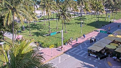A live view of Avalon Hotel, Miami Beach