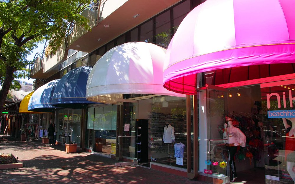 Shops on Coconut Grove's Commodore Plaza