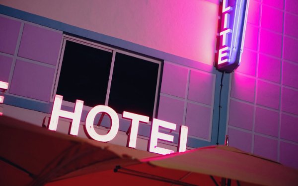 Neon-Hotelschild