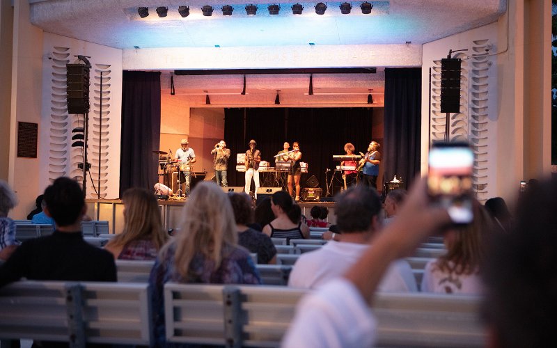 Miami Beach Artistas y público del escenario de Bandshell