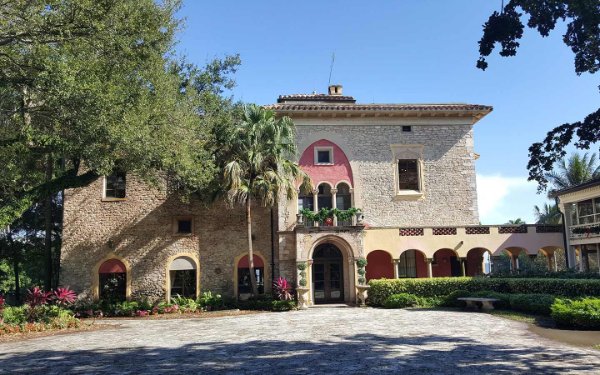 Atrás do Deering Estate Casa