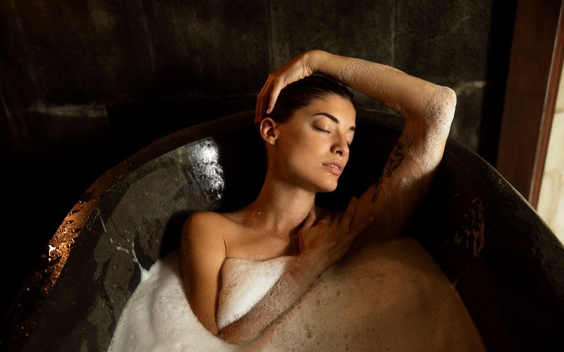 Frau im Whirlpool