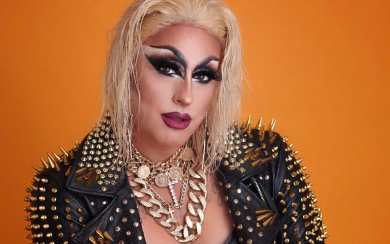 CC Glitzer in a spiked leather jacket