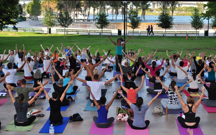 Yoga grátis  Grande Miami e Miami Beach