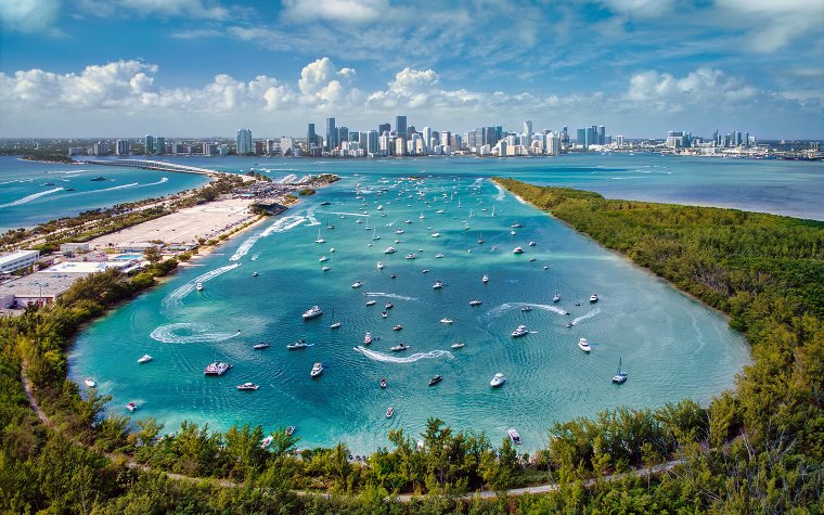 Aerial view turquoise ocean at Key Biscayne