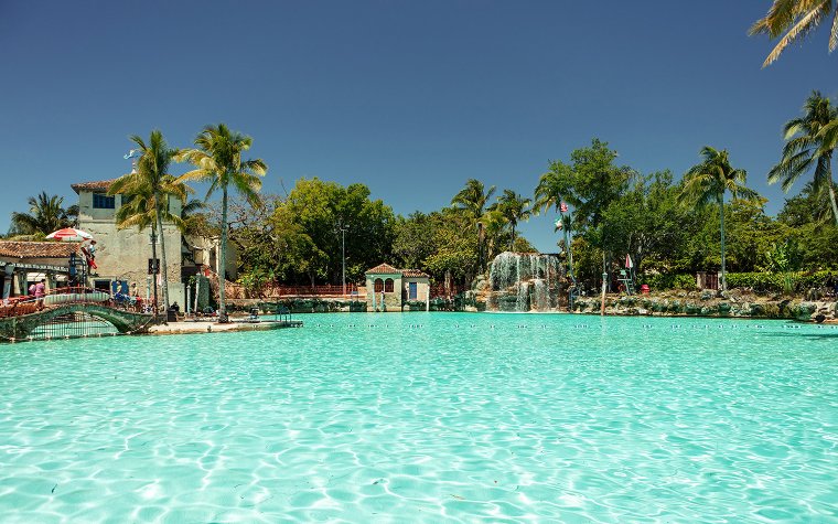 Venetian Pool's clear water & grotto Venetian Pool's clear water & grotto