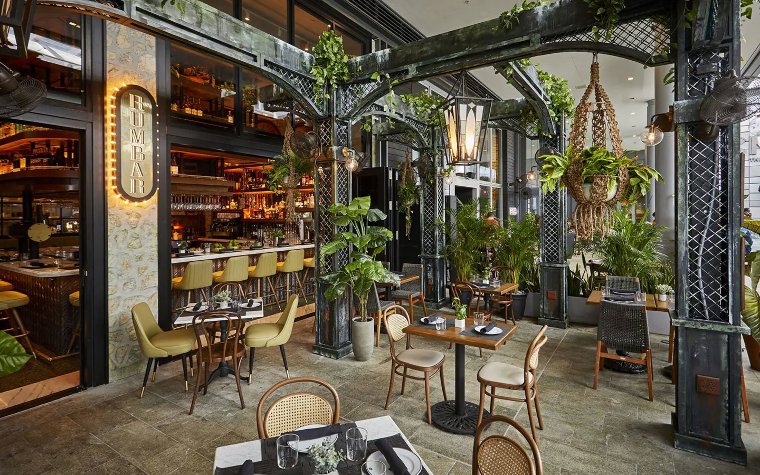 Outdoor patio dining area at Marabu