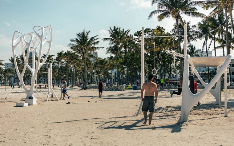 People working out at Lummus Park