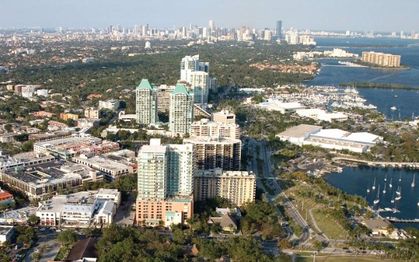 Vue aérienne de Coconut Grove et port de plaisance