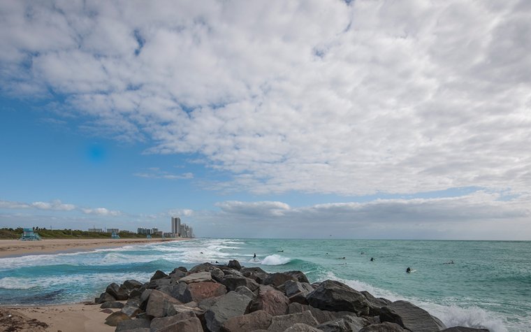 Beach and shore at Haulover Beach