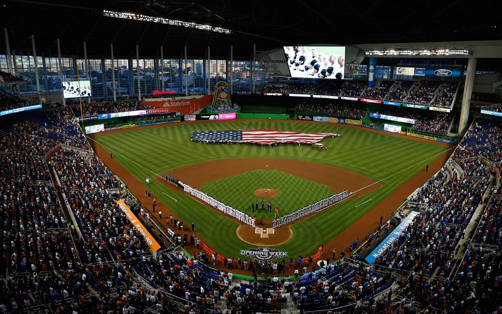 View of the Marlins and a full stadium