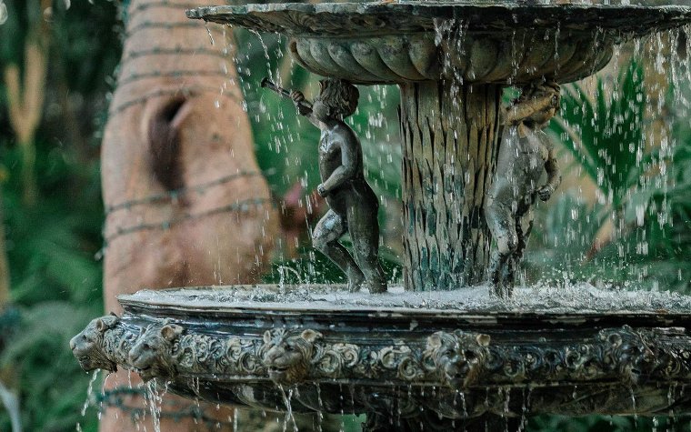 Cauley Square fountain