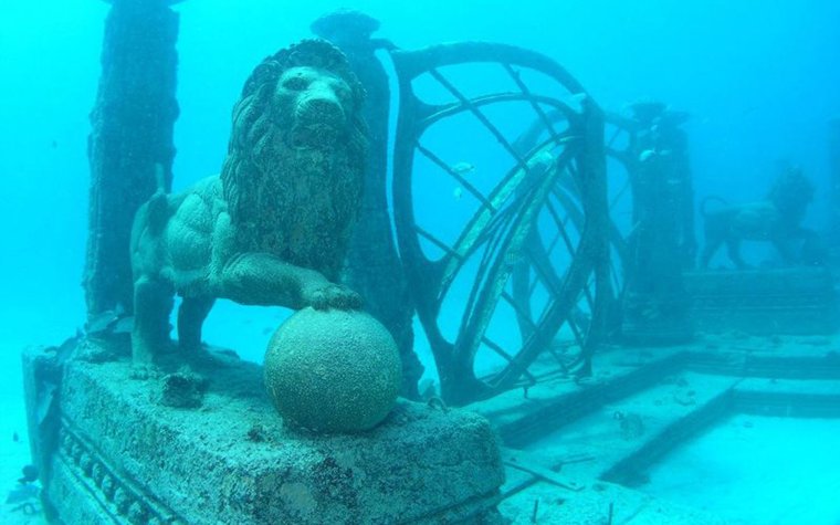 Lion statue at Neptune Memorial Reef