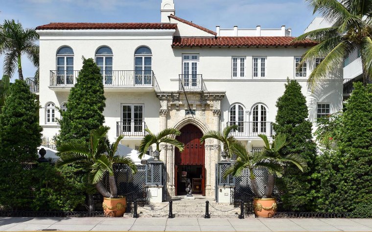Exterior of Villa Casa Casuarina