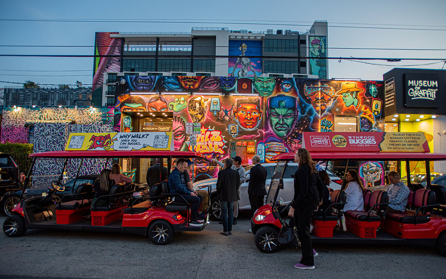 Wynwood Buggies accompagna i visitatori in un tour attraverso Wynwood
