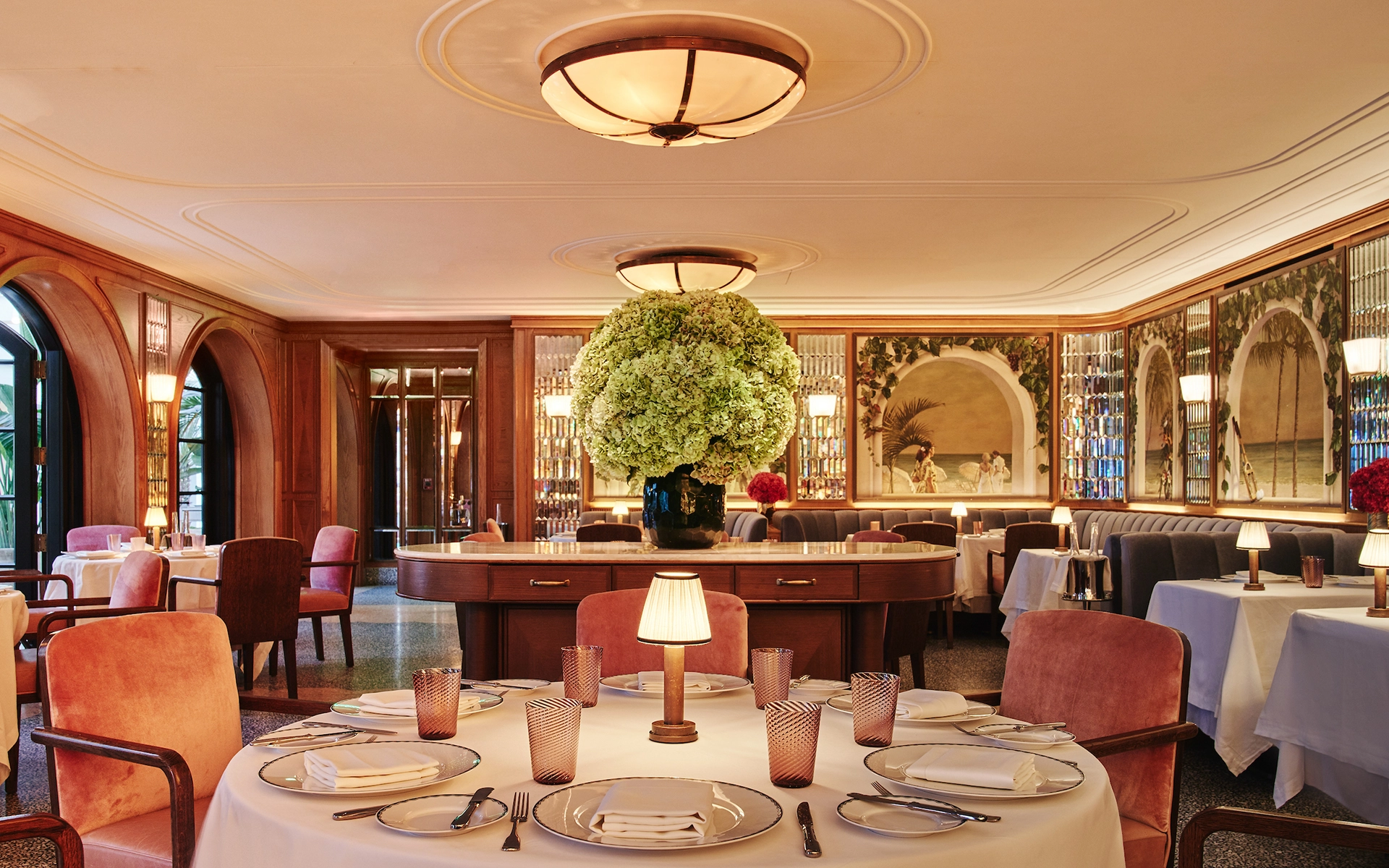 Dining room at Surf Club, credit Adrian Gaut Dining room at Surf Club, credit Adrian Gaut