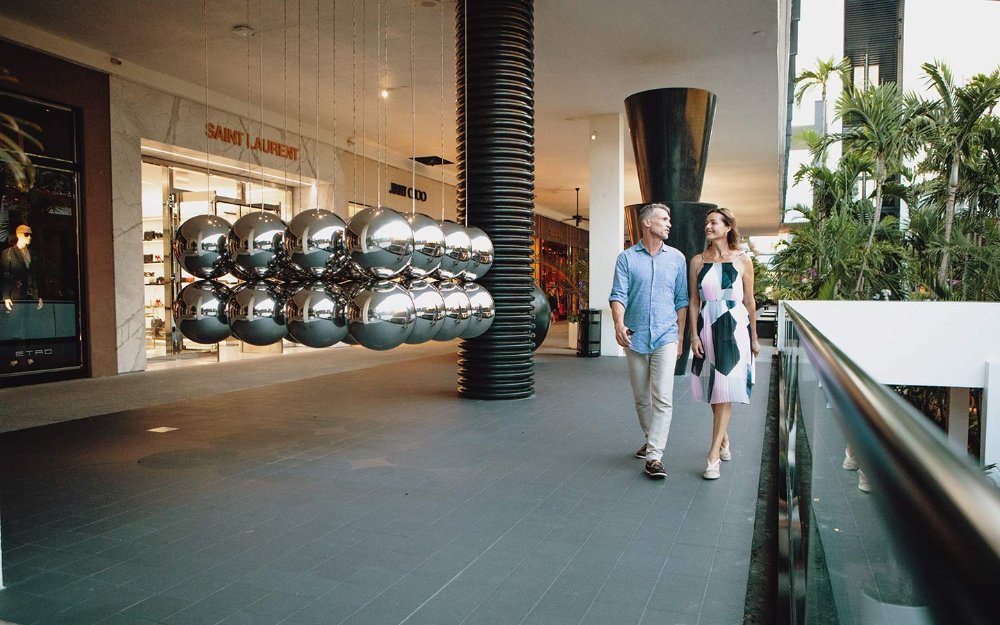 couple, achats, à Bal Harbour Shops