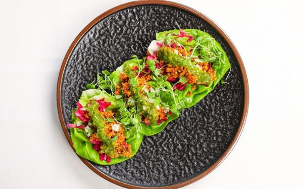 Salat-Wraps bei Full Bloom