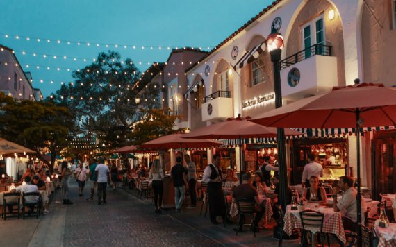 Espanola Way Night