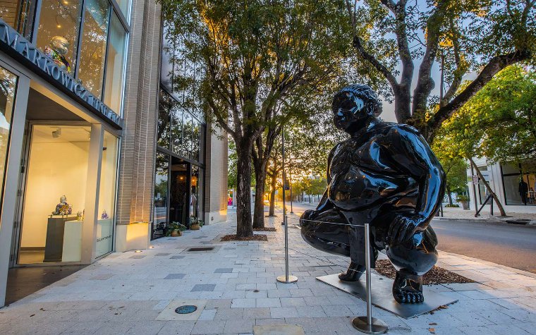 Sumo wrestler sculpture in the Miami Design District Sumo wrestler sculpture in the Miami Design District