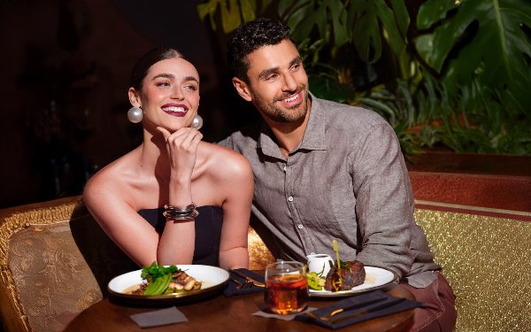 Couple dining in Miami Beach
